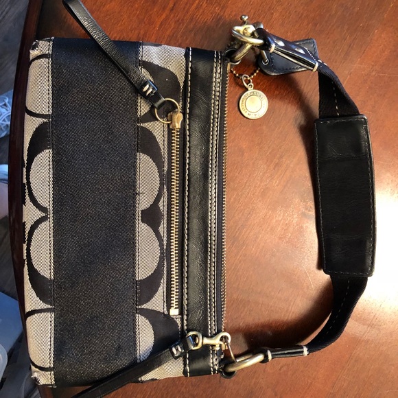 Coach purse - Picture 3 of 3